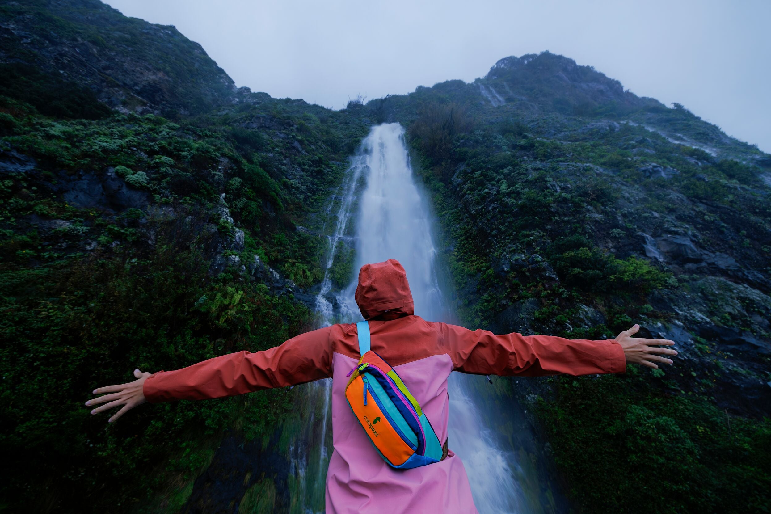 Impermeo 3L Hooded Shell Jacket - Women's - Image 39